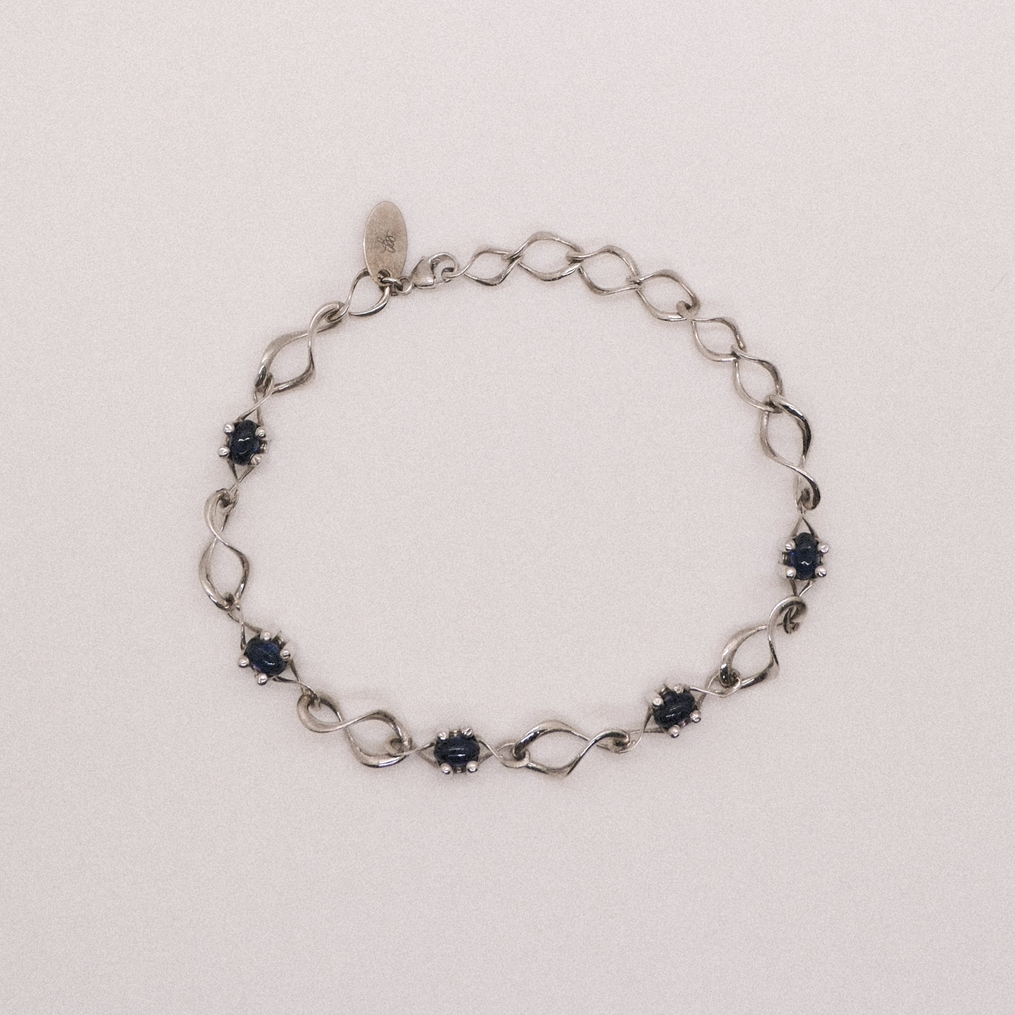 14K Nucleus Intermittendi Bracelet