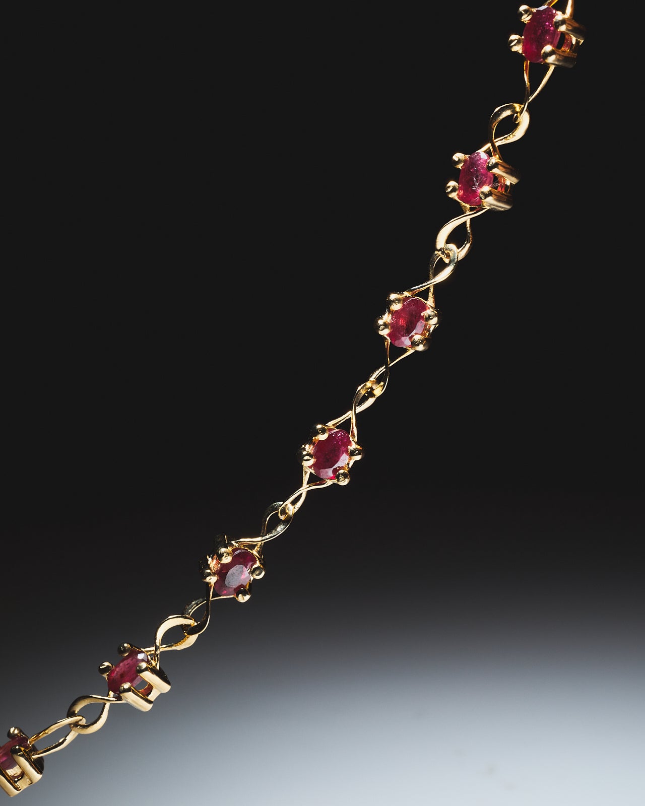 14K Nucelus Max Bracelet