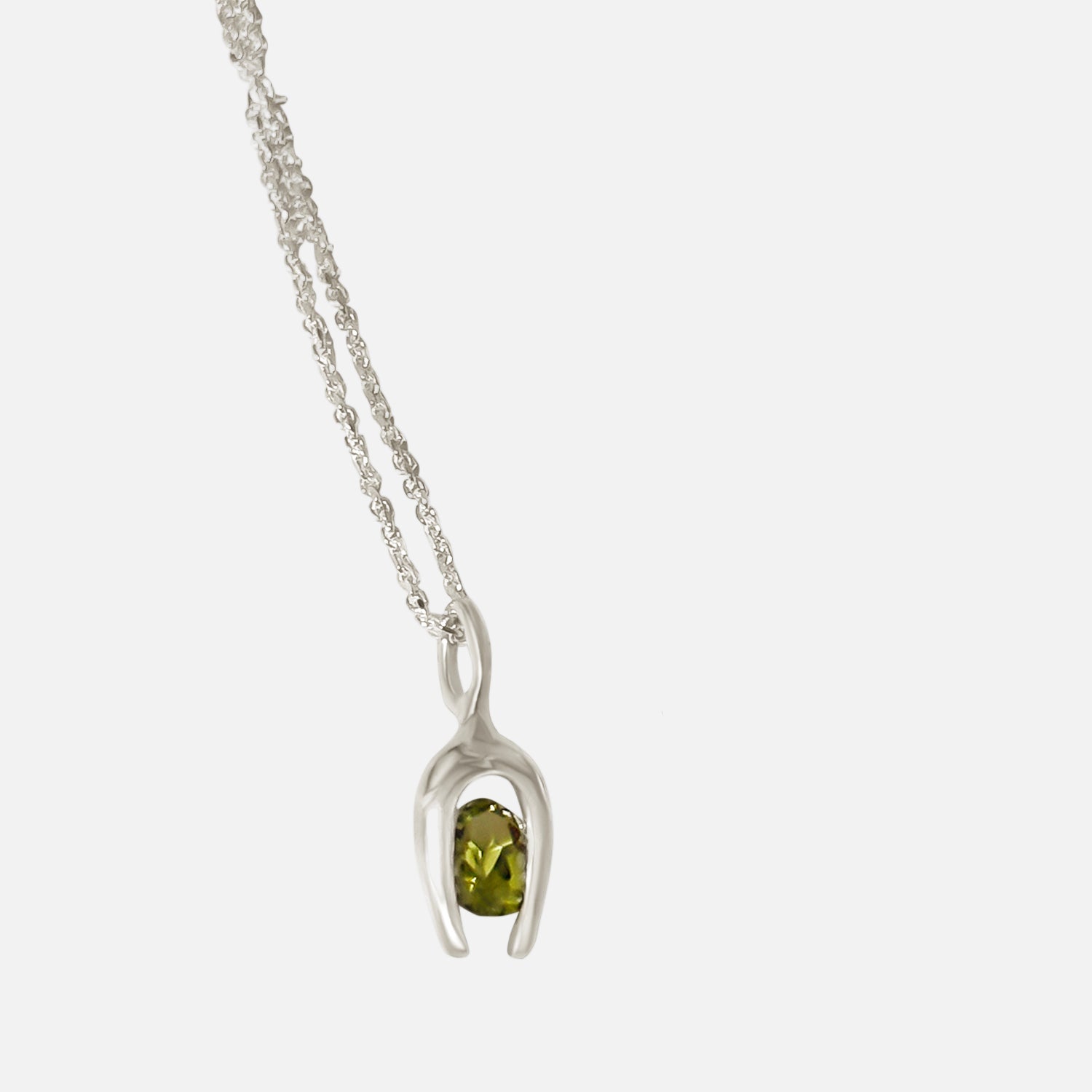Y OVAL PENDANT