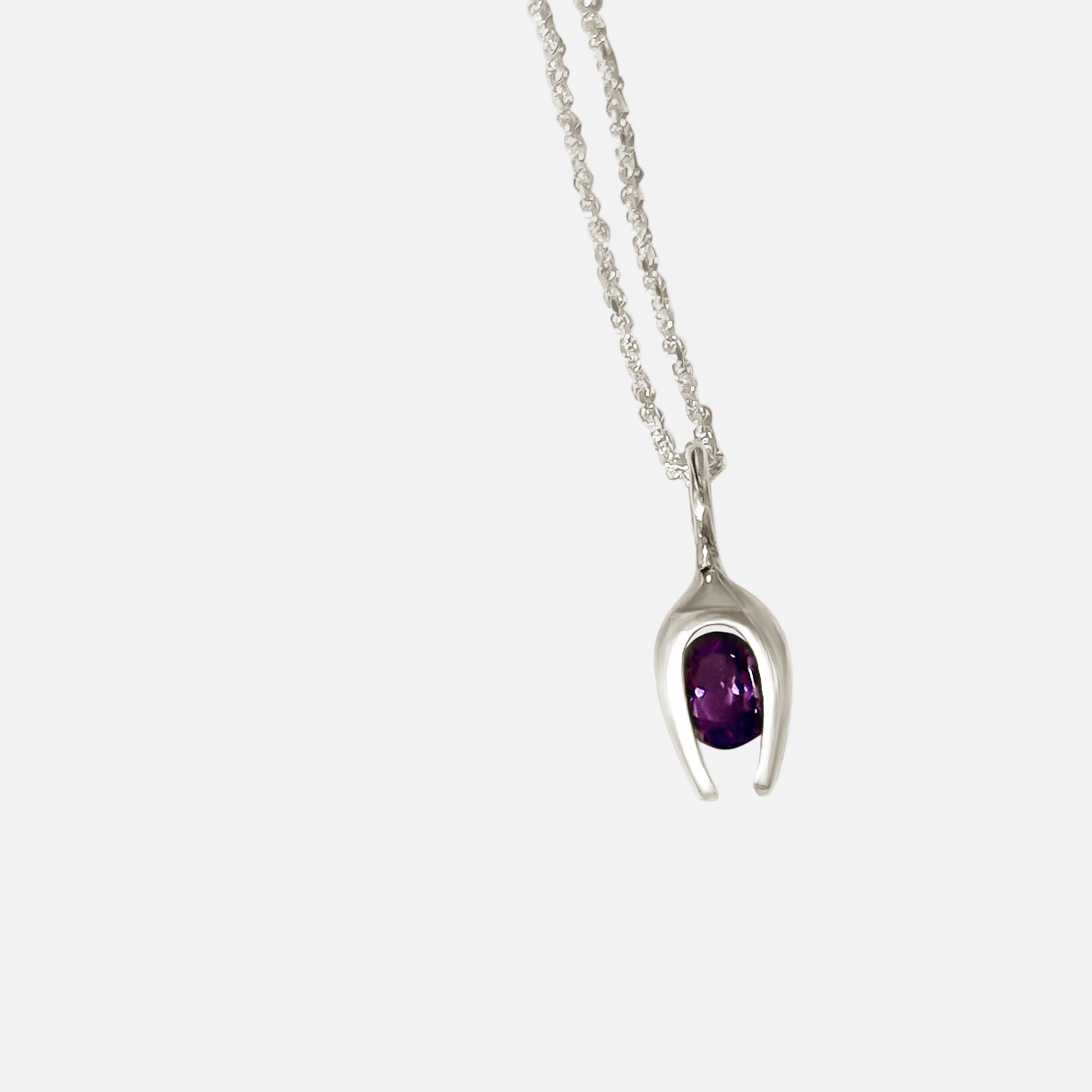 Y OVAL PENDANT